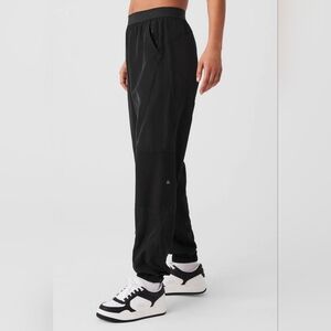 Alo Mixed Media Reinvention Jogger In Black Size xxs